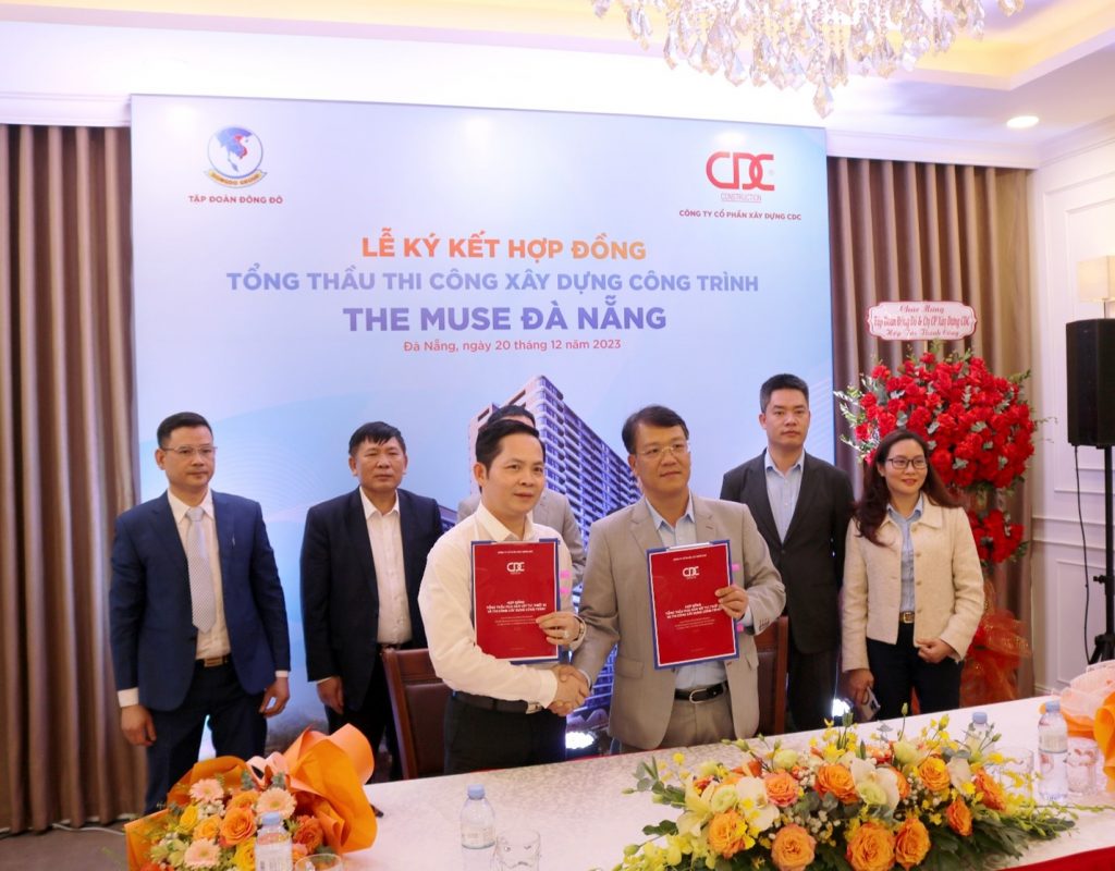 Ký kết hợp đồng thi công
